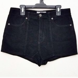 Free people women’s corduroy shorts!!